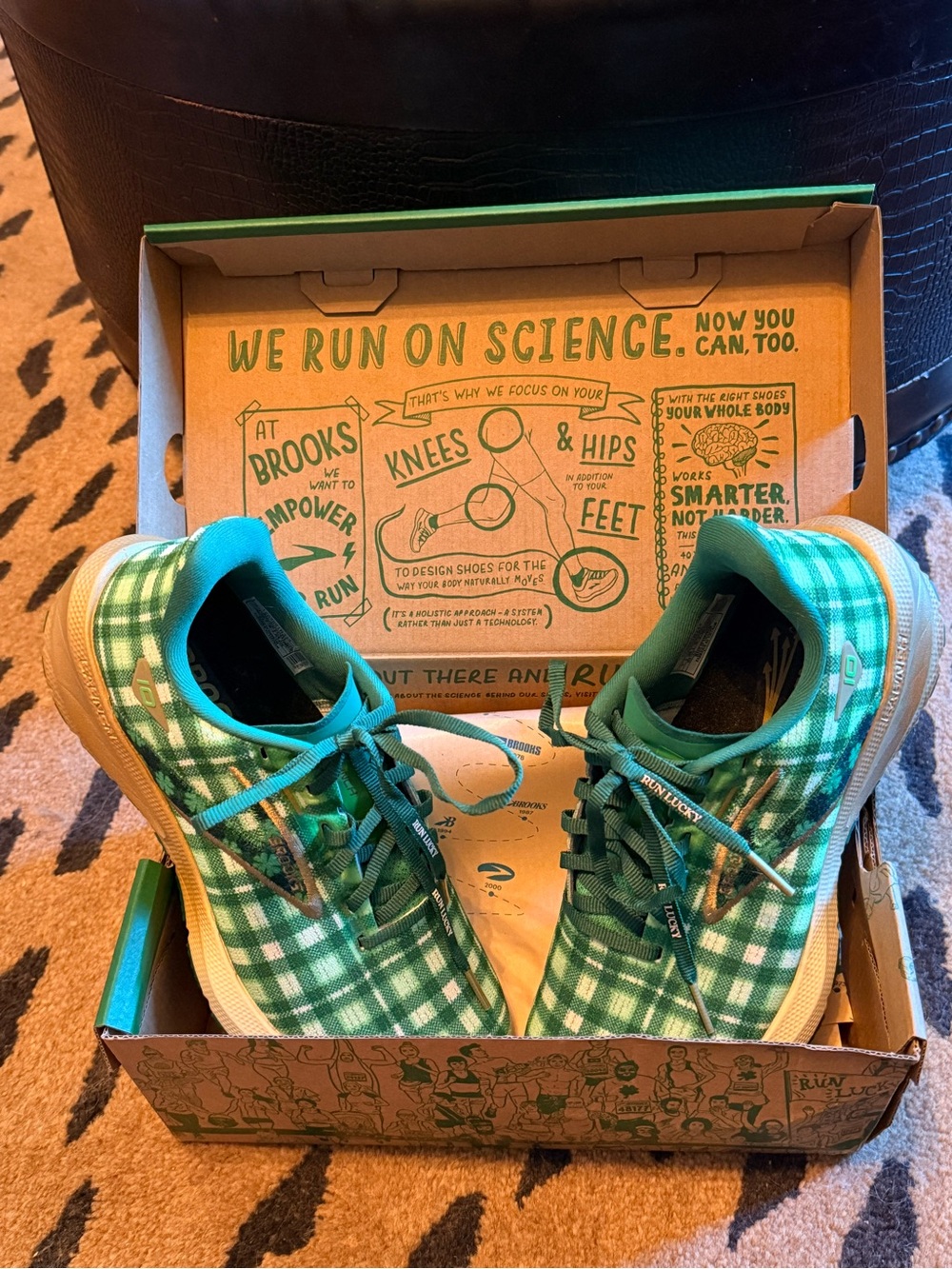 Brooks Launch 10 Run Lucky 🍀 Limited Edition, Green Plaid with Gold Trim 👑